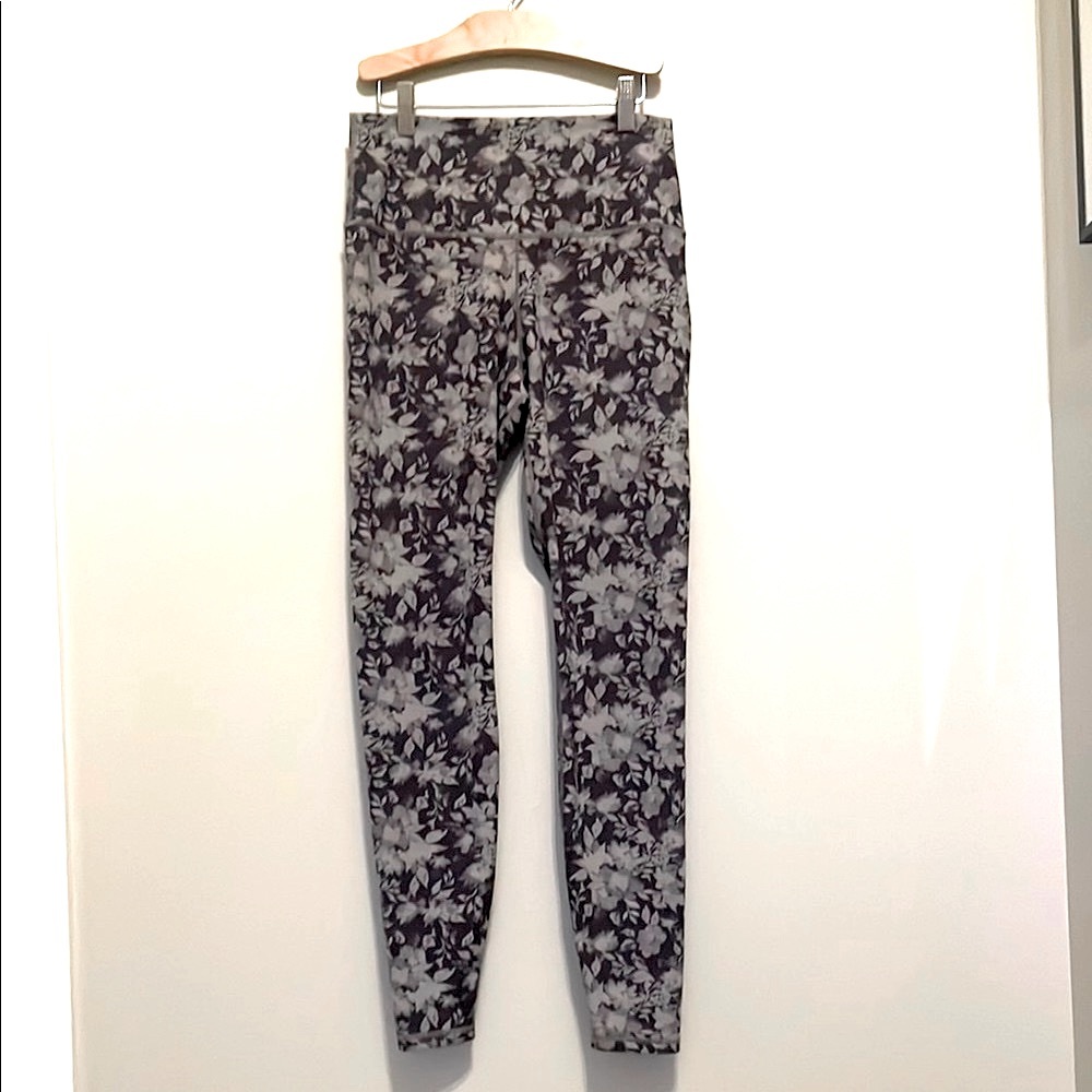 Floral Print High-Waist Leggings - Gray Floral